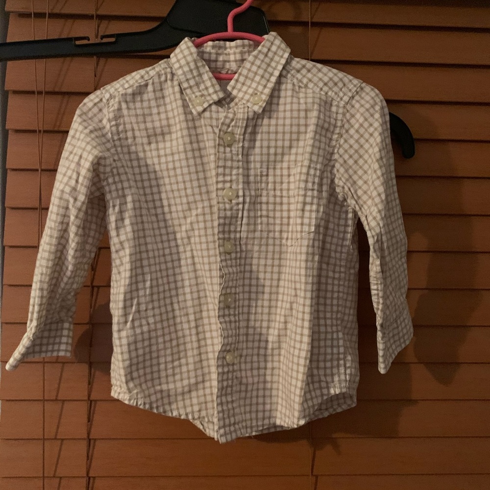 VGUC button up